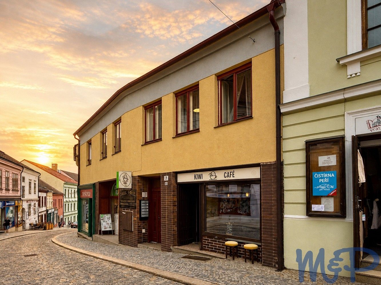Obchodní prostory, 240 m²