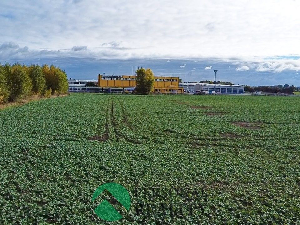 Komerční pozemky, Cerhenice