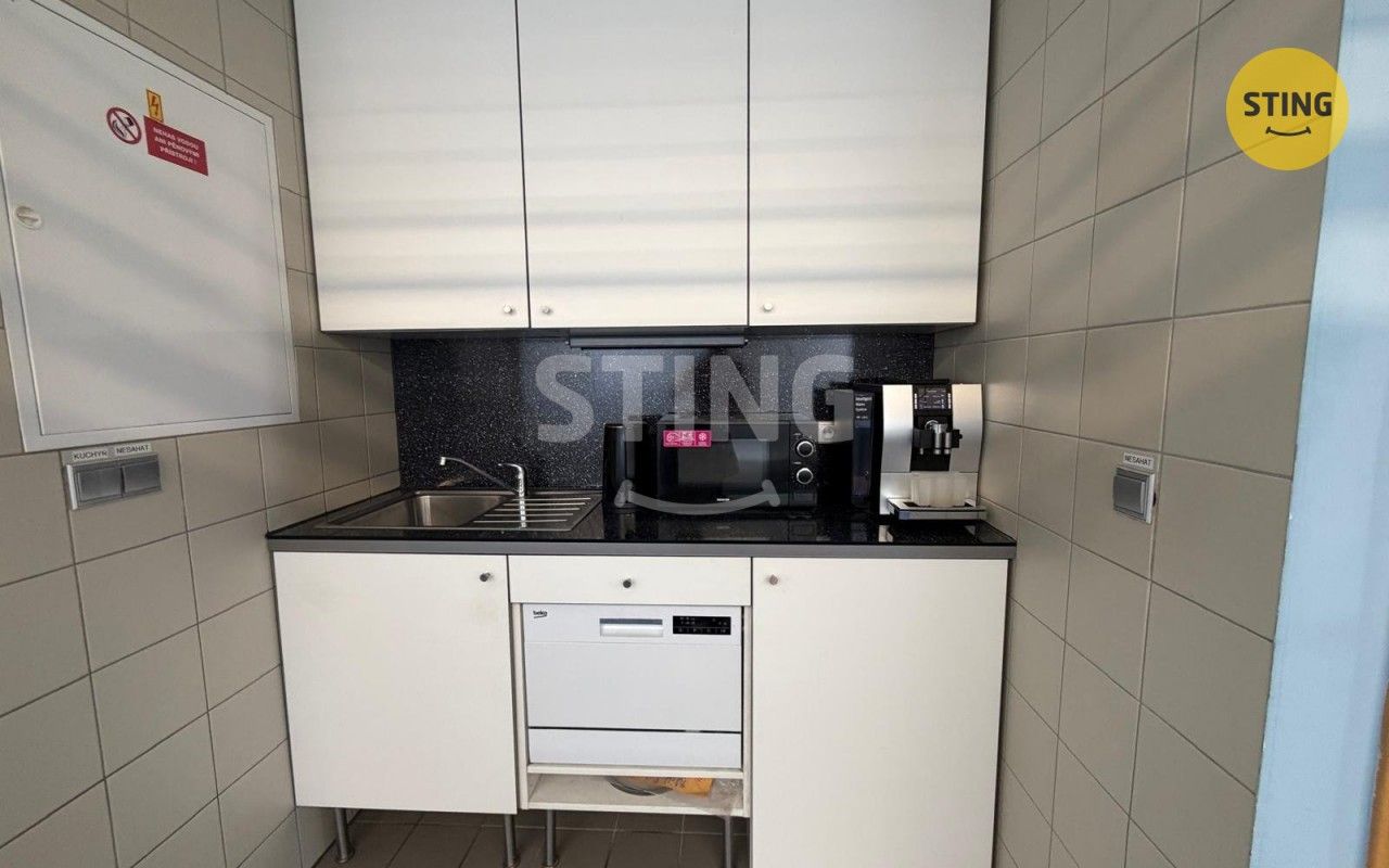 Kancelář · 252 m² · Hrušovská, Ostrava - 4