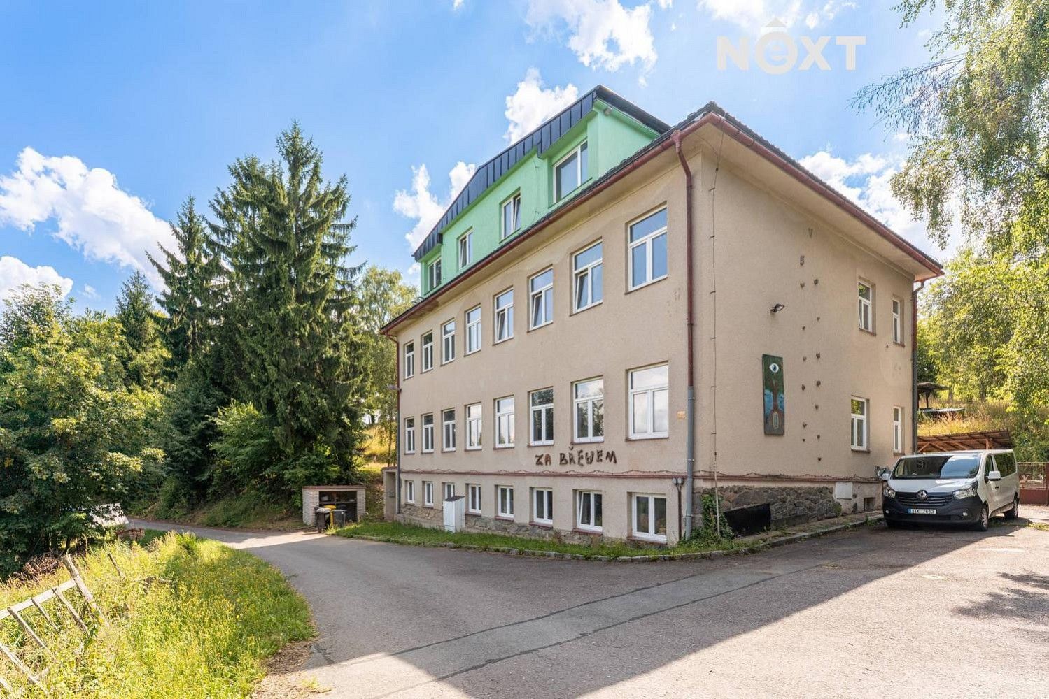 Rodinný dům, 900 m²