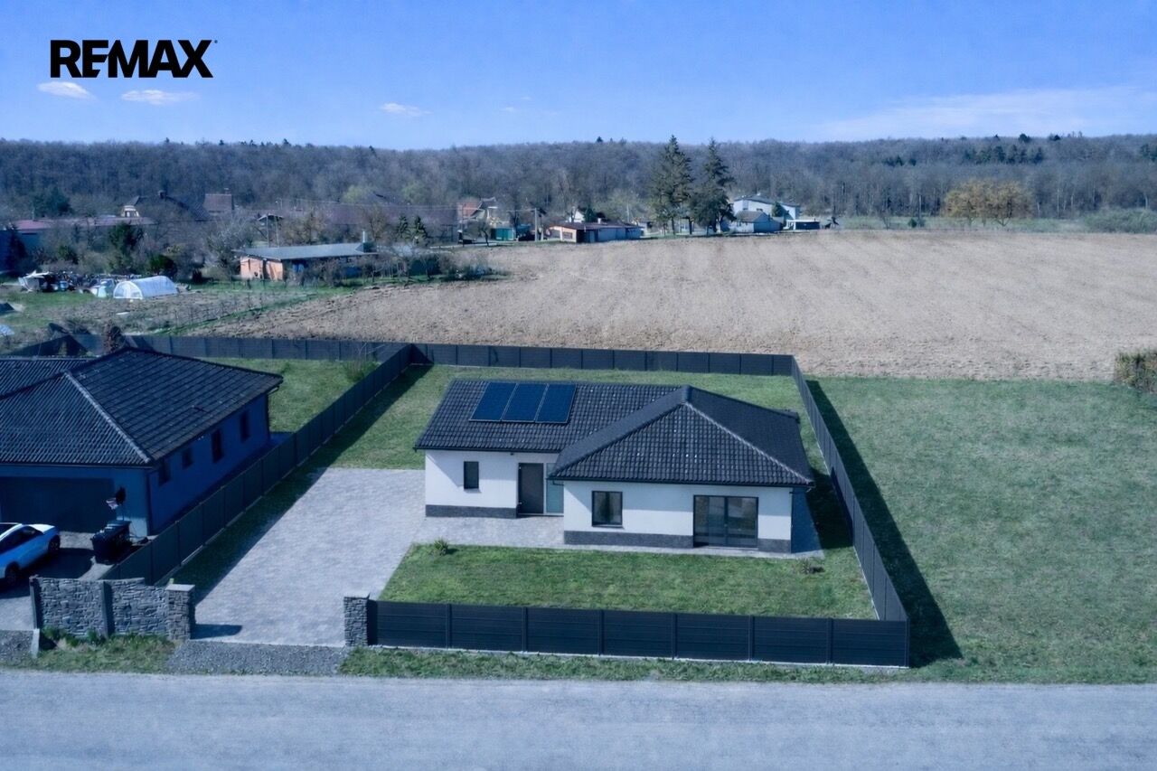 Pozemek pro bydlení · 1 004 m² · Nechanice - 3