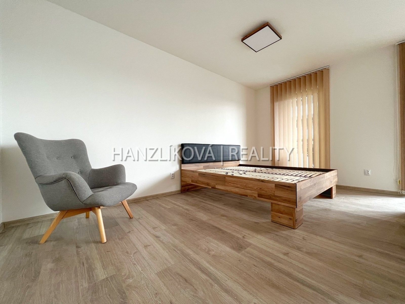 Pronájem byt 1+kk - O. Nedbala, České Budějovice, 51 m²