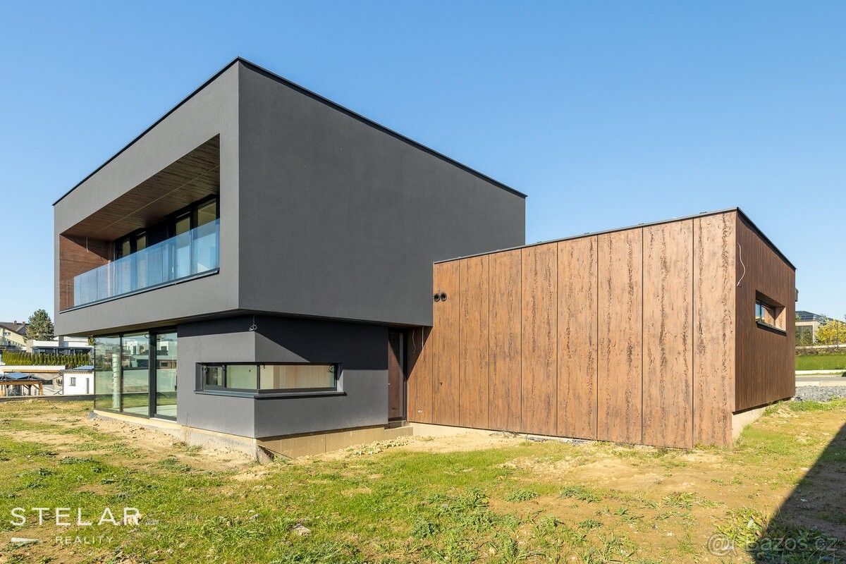 Rodinné domy, Ostrava, 725 26 - 2