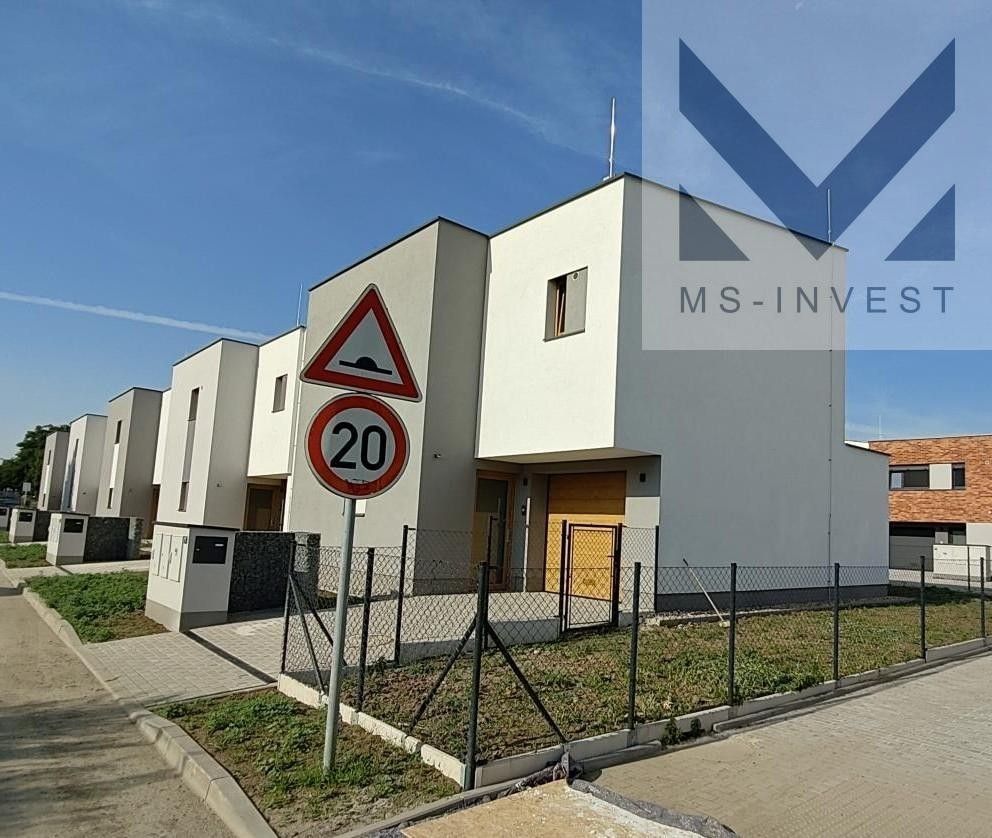 Prodej rodinný dům - Trabantská, Praha, 160 m²