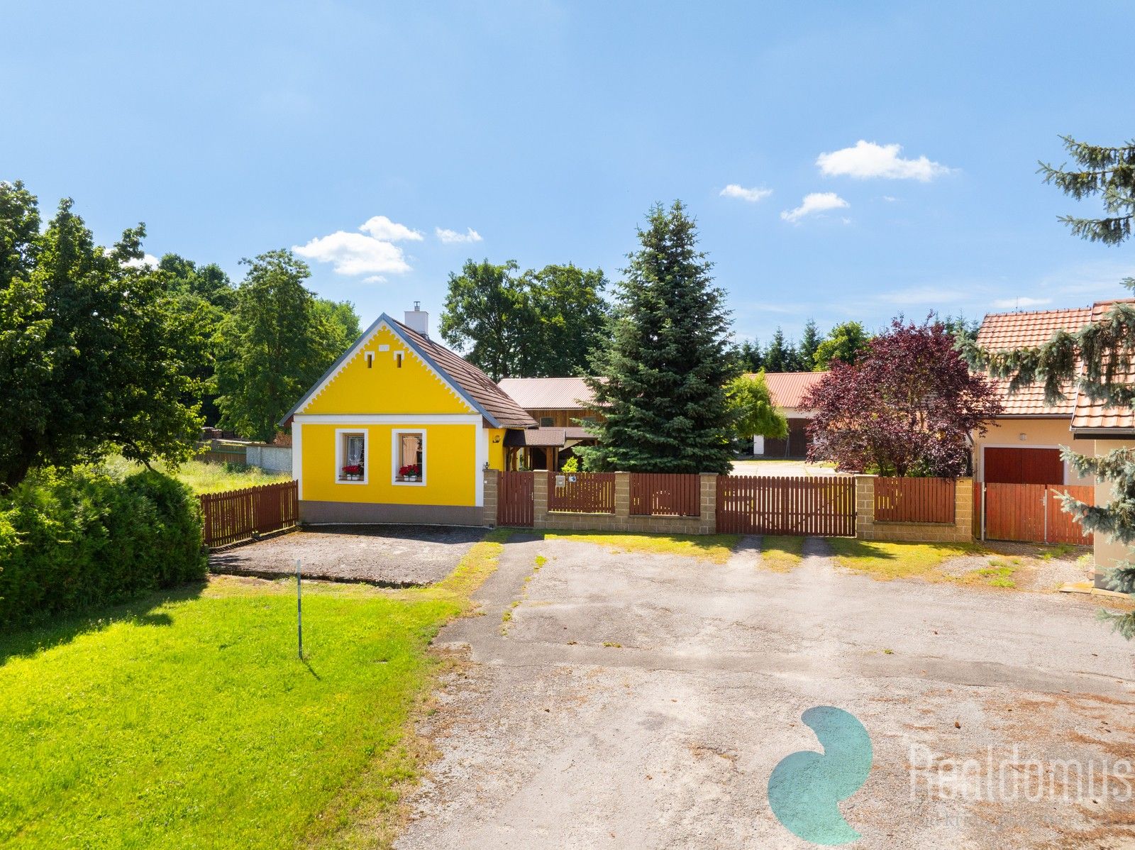 Prodej rodinný dům - Ponědrážka, 165 m²