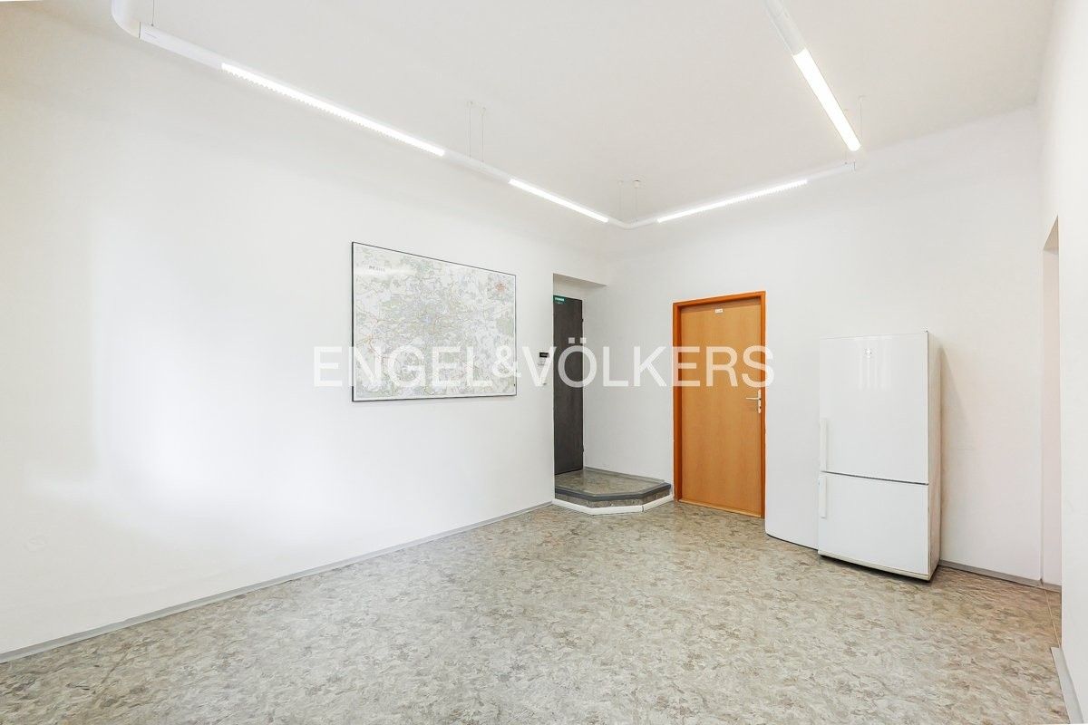 Komerční nemovitost · 39 m² · Jeseniova 780, Praha Žižkov - 4