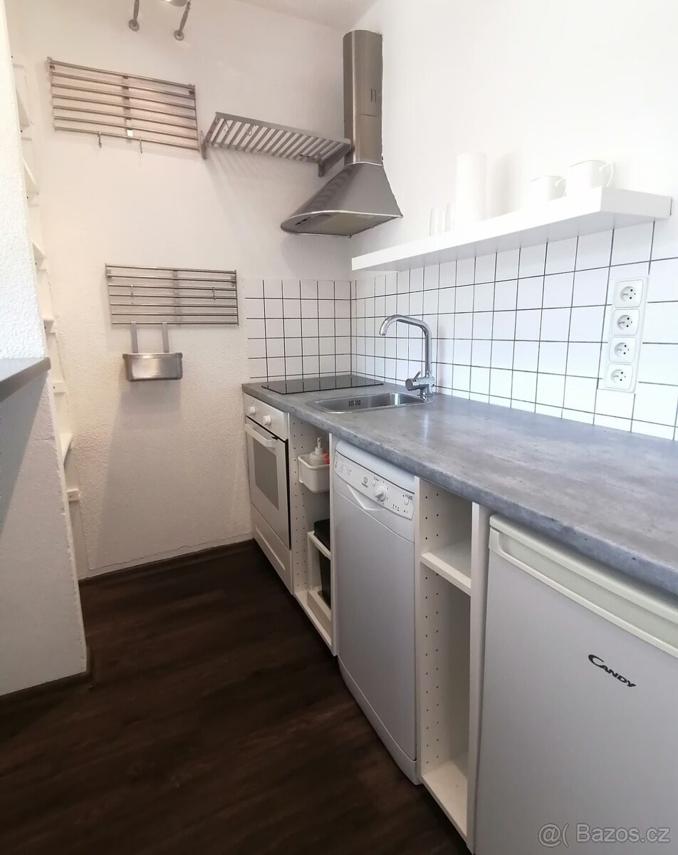 1+1, Karlovy Vary, 360 01, 36 m² - 2