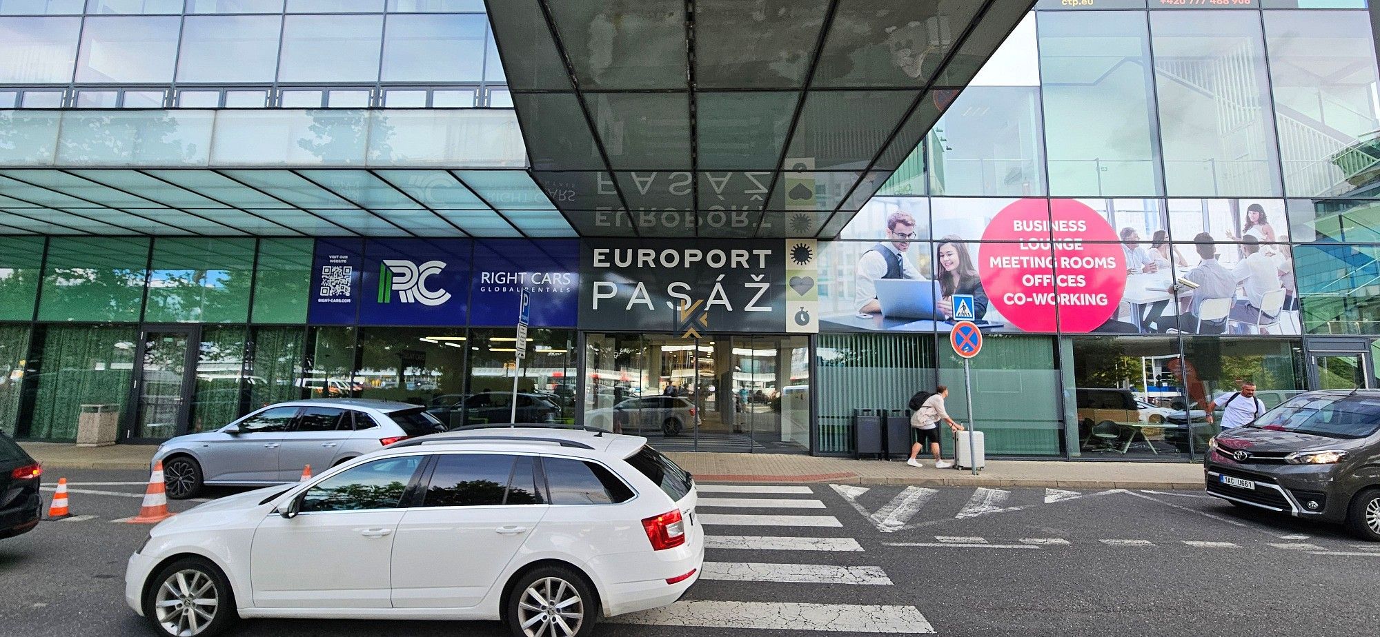 Obchodní prostory · 619 m² · Praha - Ruzyně, okres Praha 6, Hlavní město Praha - 3