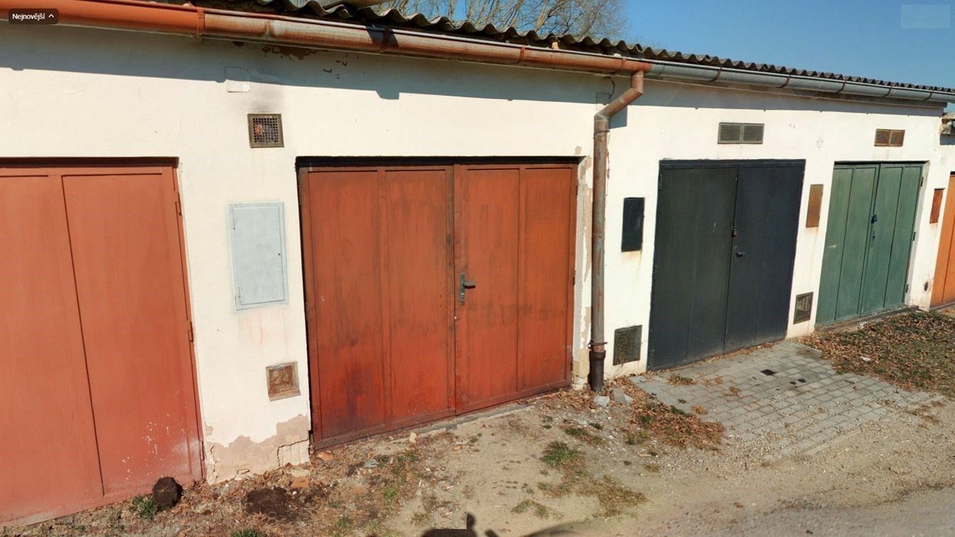 Garáže, Velešín, 20 m² - 1