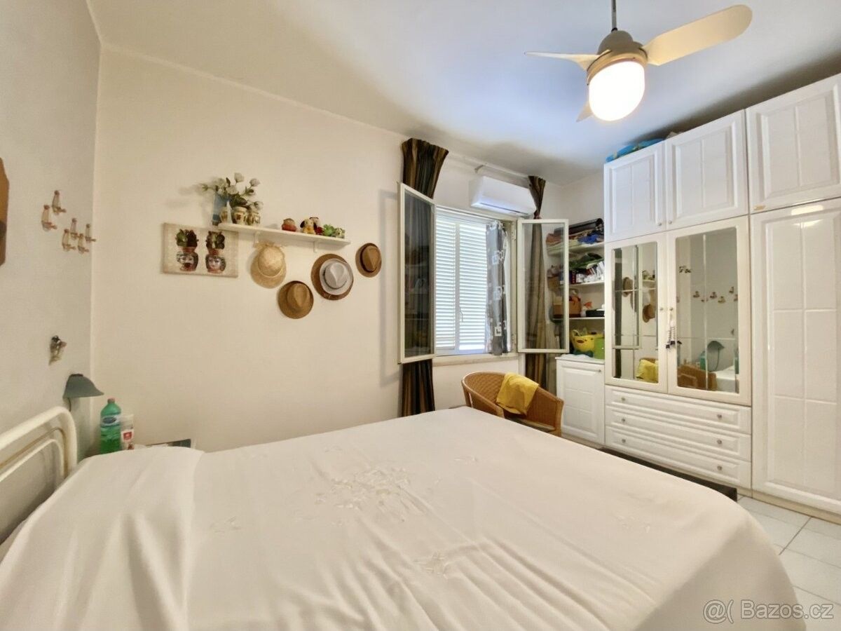 Byty, 987 66, Zahraničí