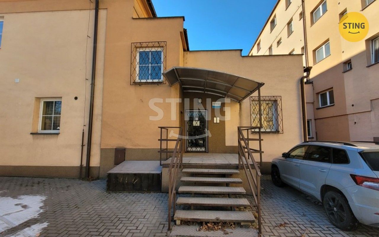 Pronájem kancelář - nám. Míru, Třinec, 10 m²