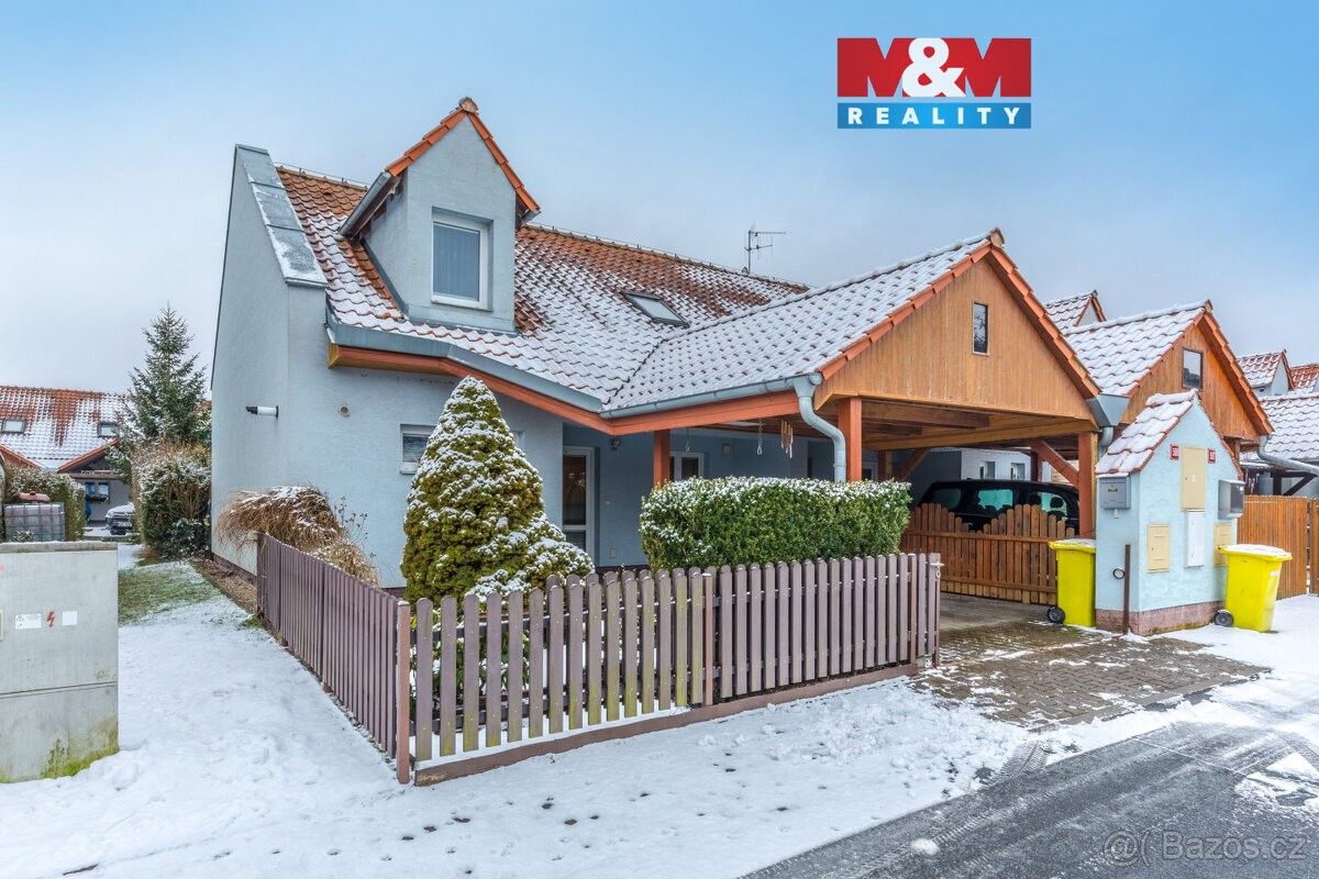 Rodinné domy, Luštěnice, 294 42