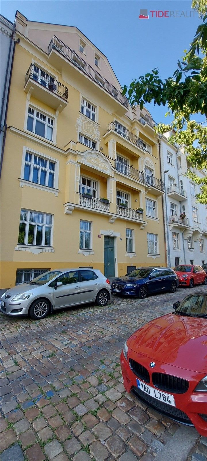 4+kk, U Havlíčkových sadů, Praha, 100 m²
