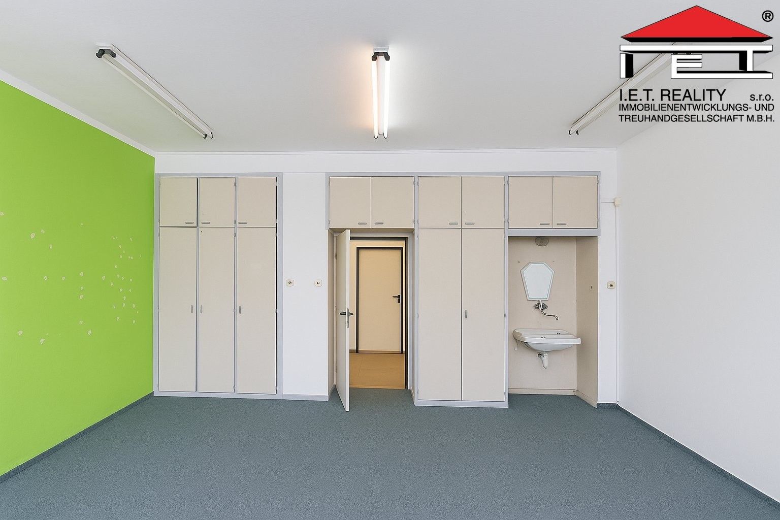 Pronájem kancelář - Kroftova, Brno, 39 m²