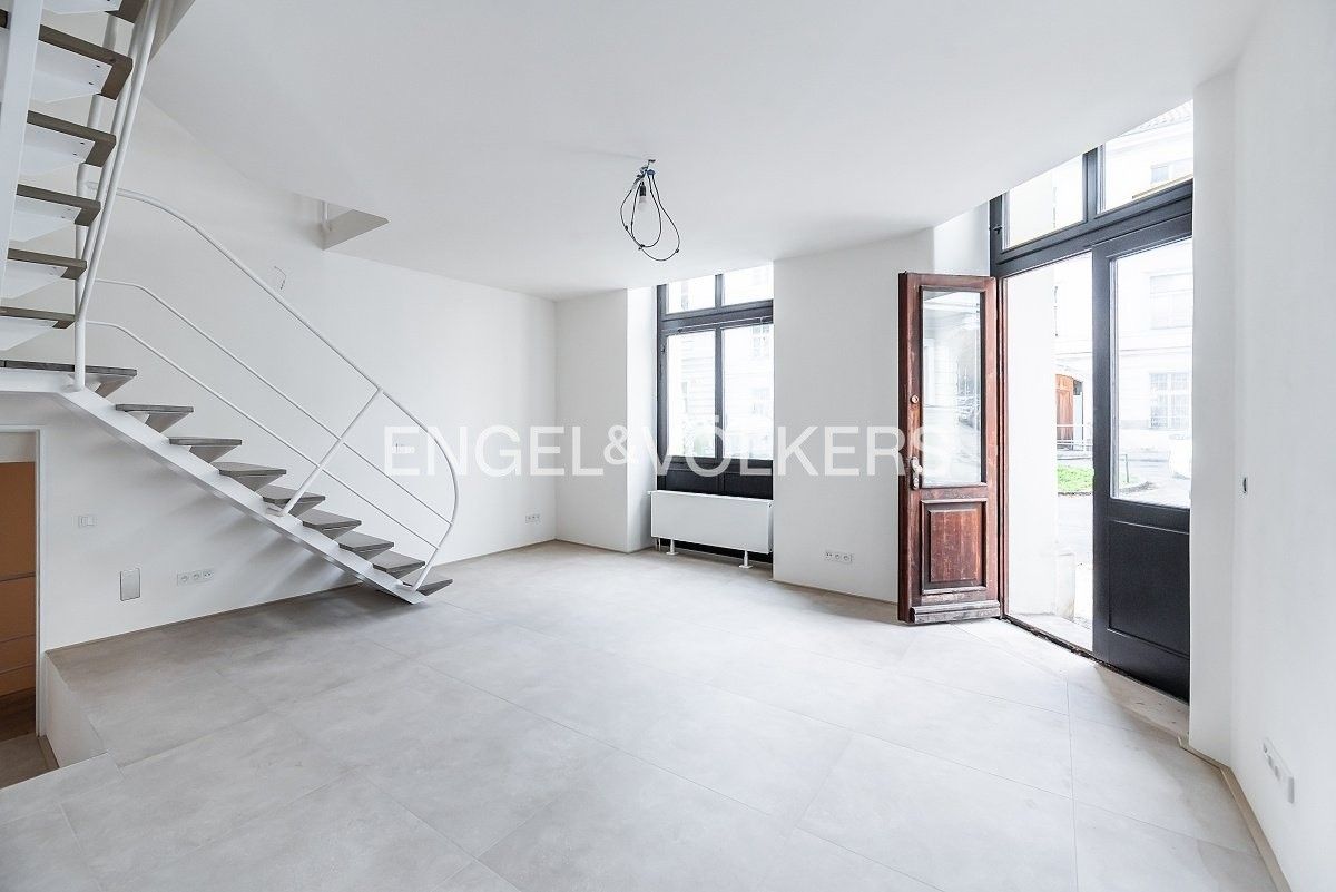 Obchodní prostory, Zubatého 470, Praha Smíchov, 127 m² - 2