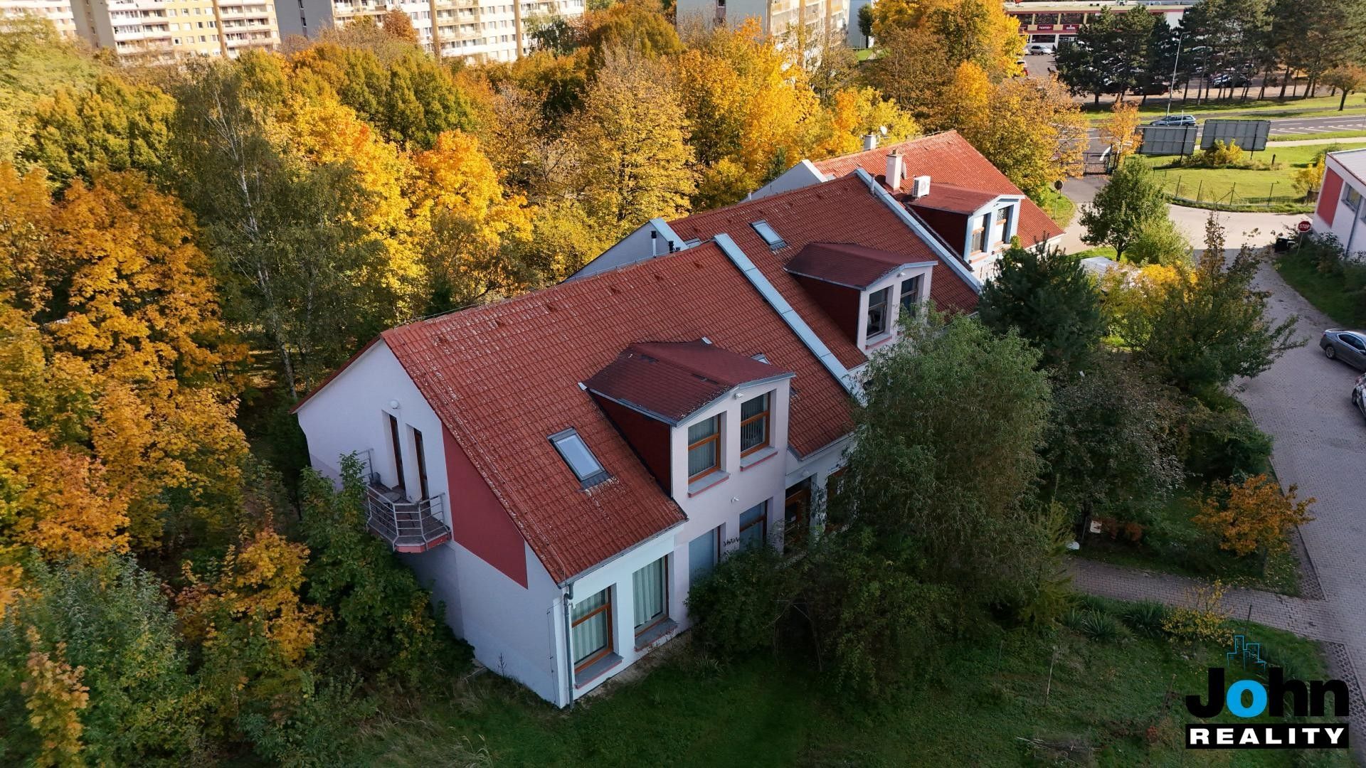 Kancelář · 130 m² · Most - 3