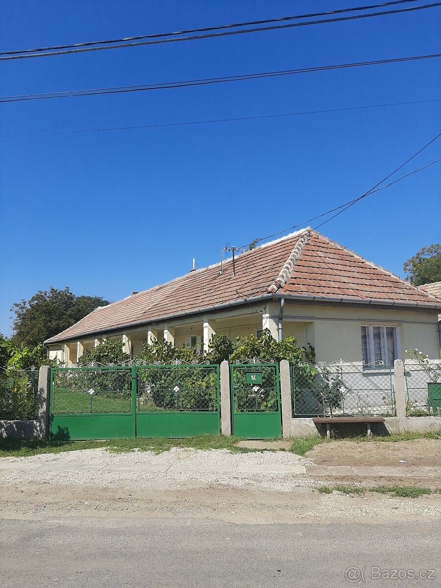 Rodinné domy, 987 66, Zahraničí