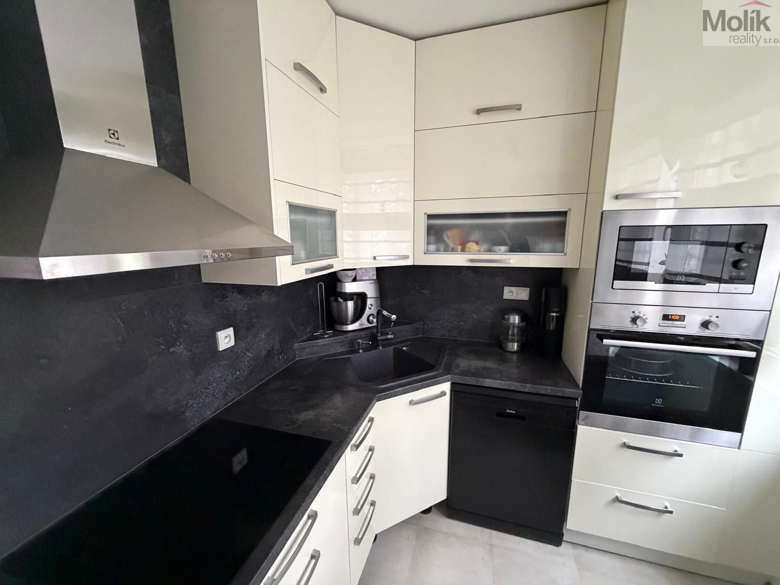 4+1, Severní, Karlovy Vary, 85 m²