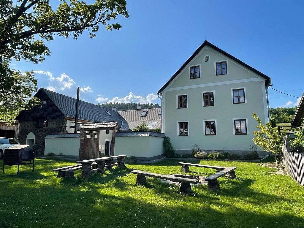 Rodinné domy, Malšín - Ostrov, okres Český Krumlov, 472 m² - 1