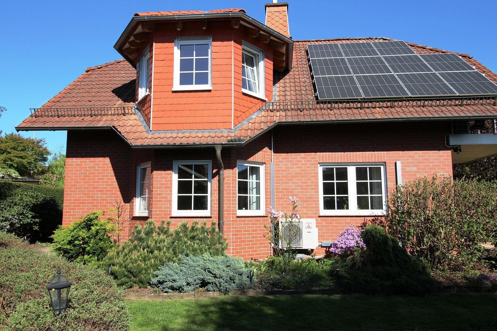 Rodinné domy, , Hessen, 165 m² - 1