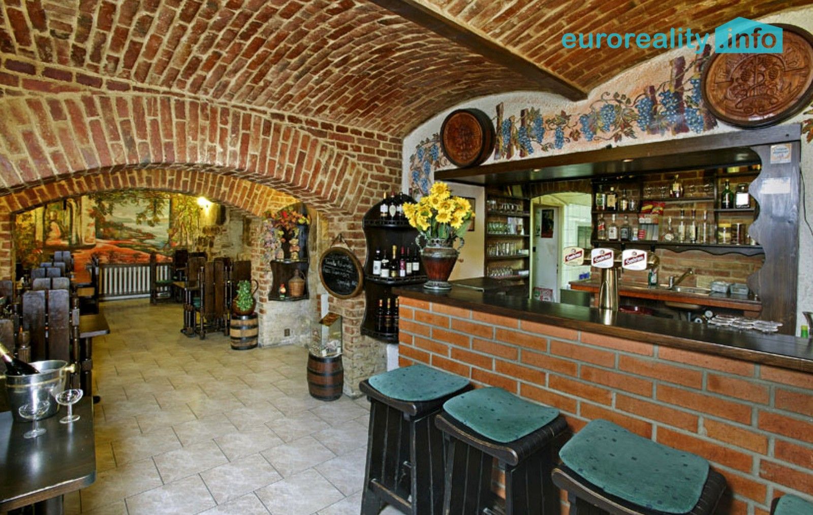 Restaurace · 144 m² · Hlavní třída, Mariánské Lázně - 4