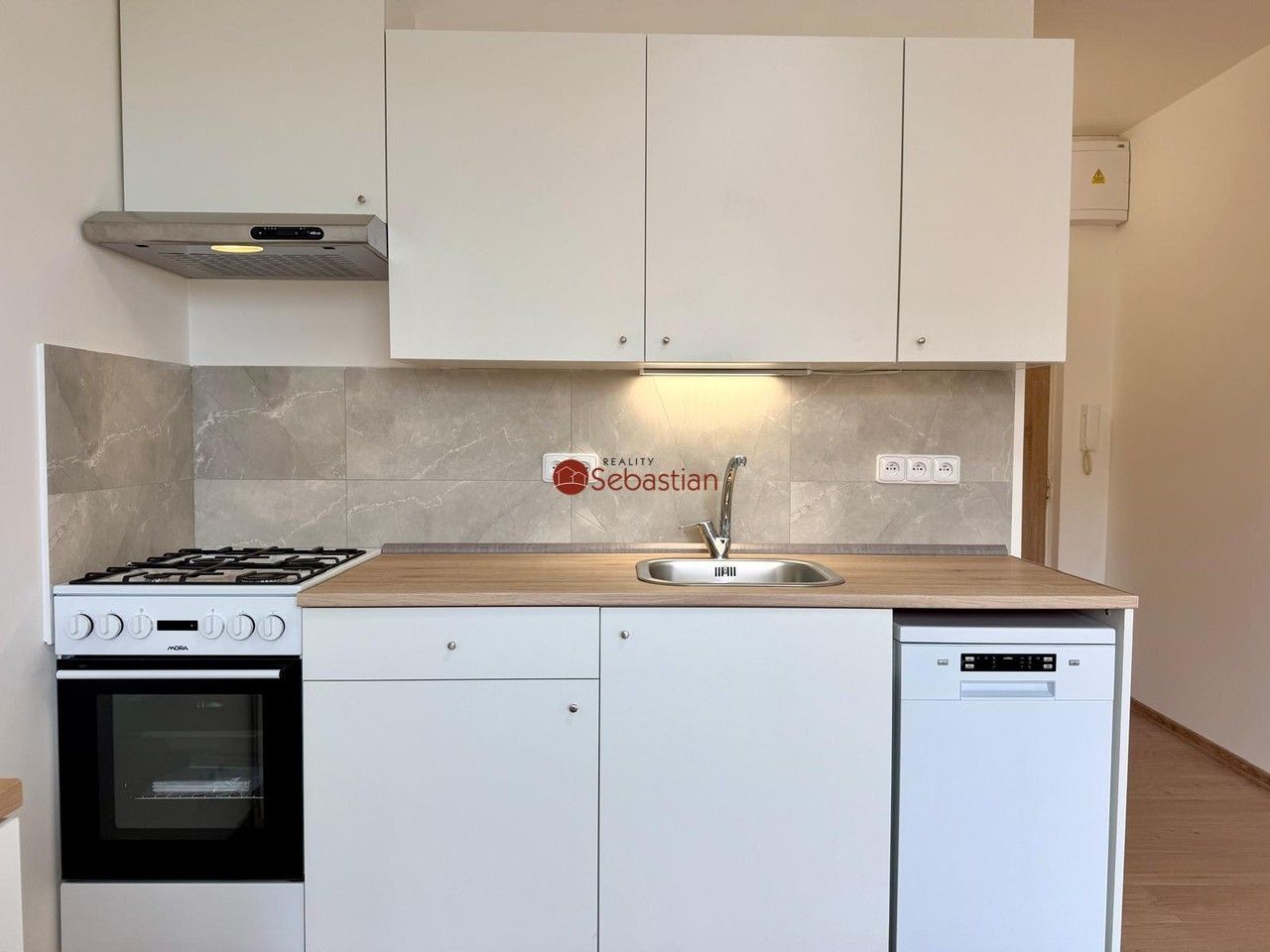 Byt 2+kk · 35 m² · Sídliště Za Chlumem, Bílina - 3
