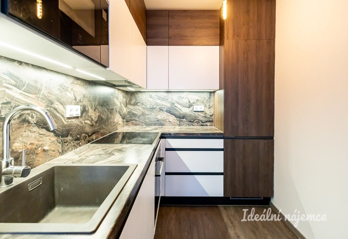 Byt 2+kk · 43 m² · Nad přehradou, Praha - 2