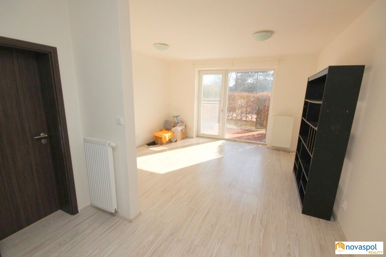 1+kk, Podchýšská, Praha, 40 m²