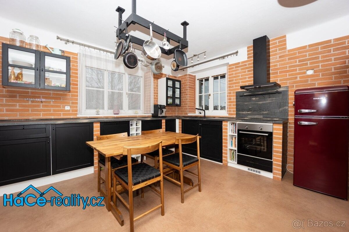 Rodinné domy, Horní Jelení, 533 74