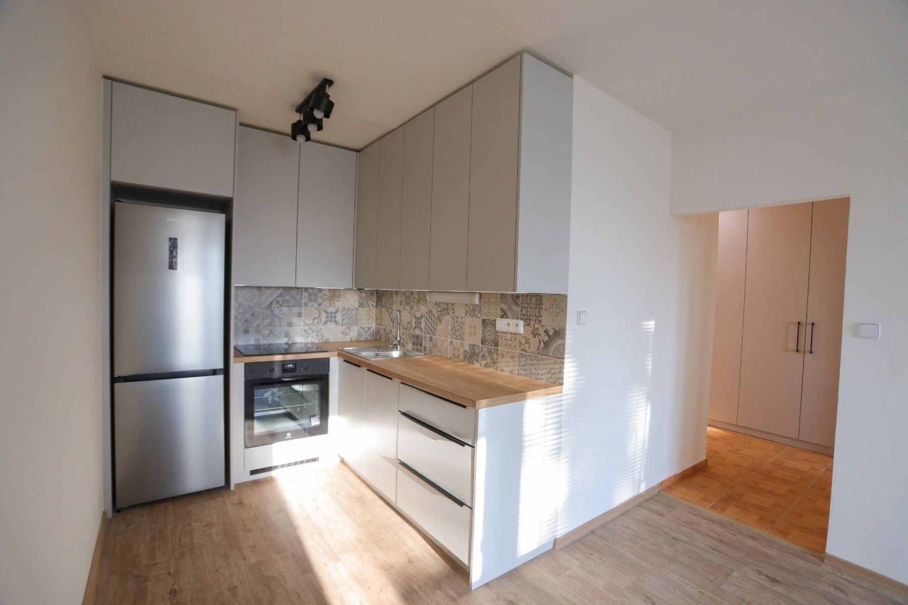 2+kk, Zárybská, Praha - Prosek, 42 m² - 1