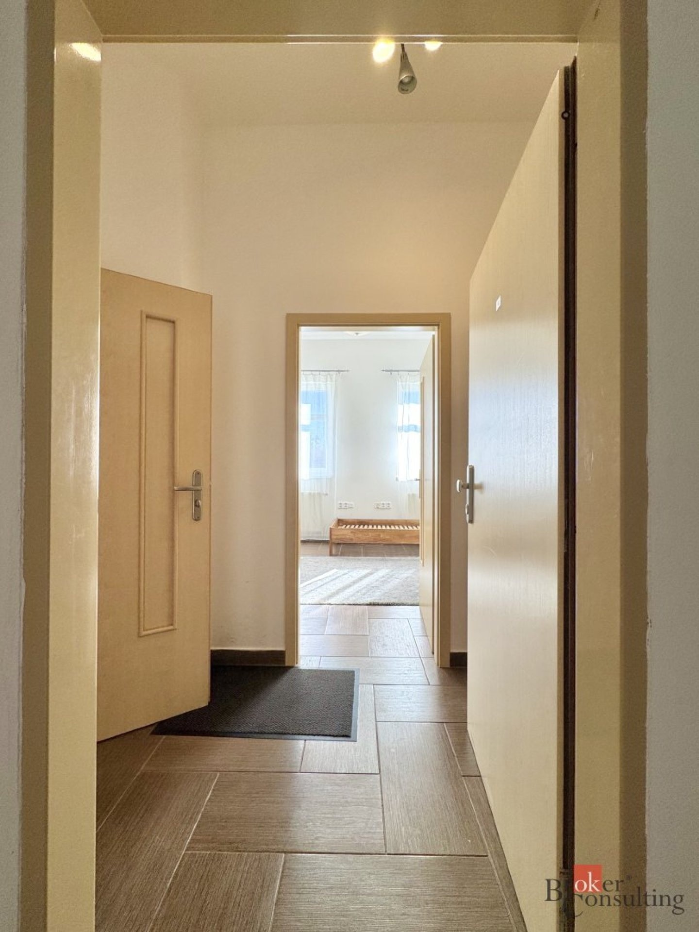 Pronájem byt 1+kk - Luční, Plzeň, 27 m² - 2