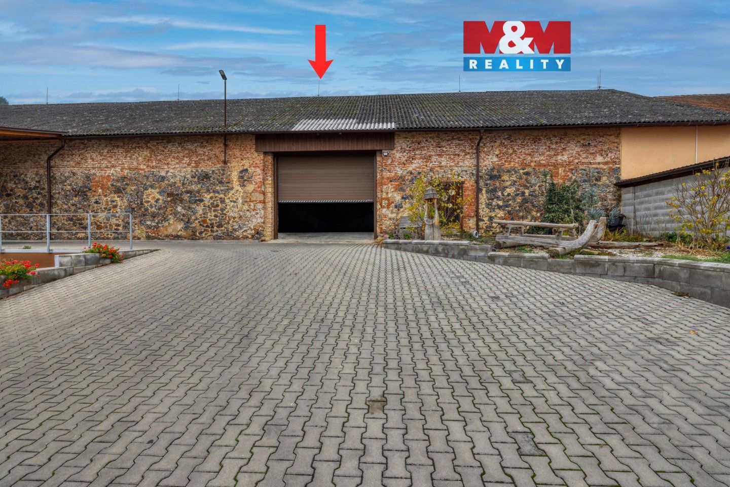 Sklady, Dolní Lukavice, 300 m²