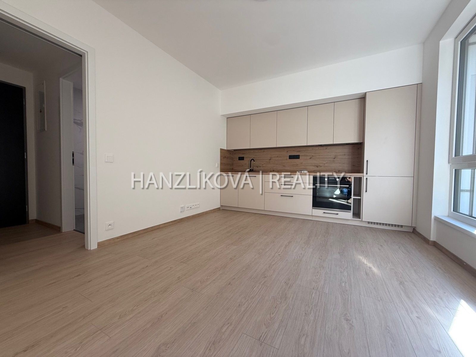 Byt 2+kk · 36 m² · Hálkova, České Budějovice 3 - 4