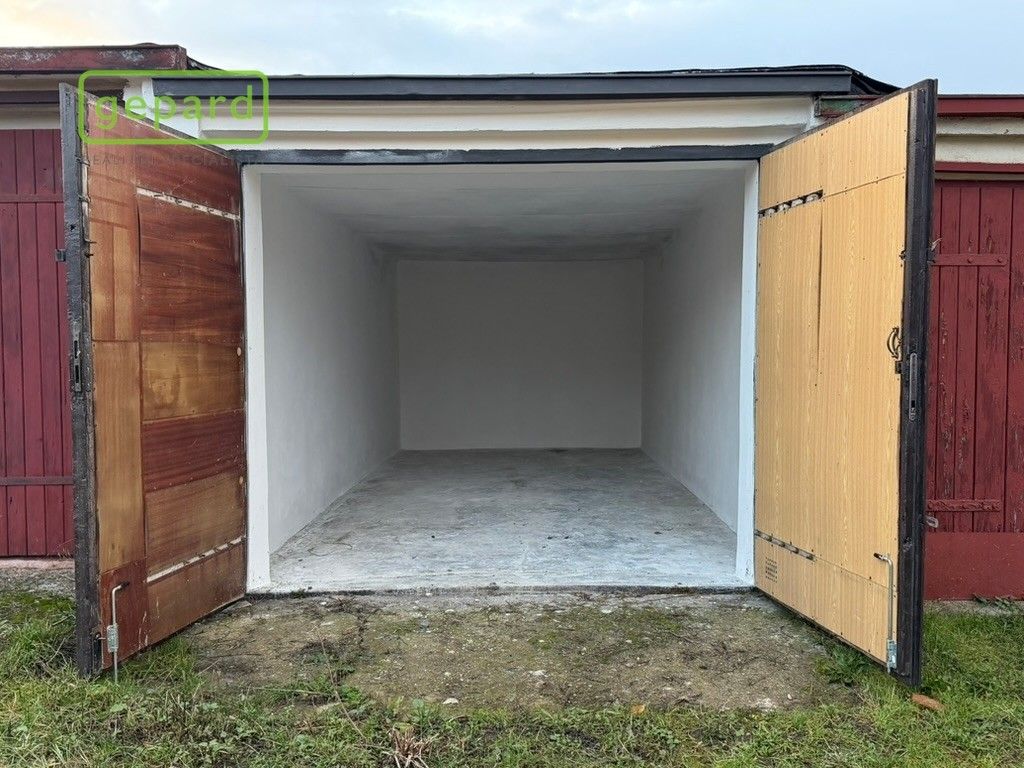 Garáže, Bratislavská, Teplice, 17 m²
