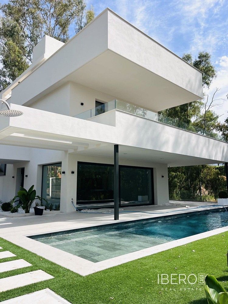 Rodinný dům · 332 m² · Nueva Andalucía, Španělsko - 3