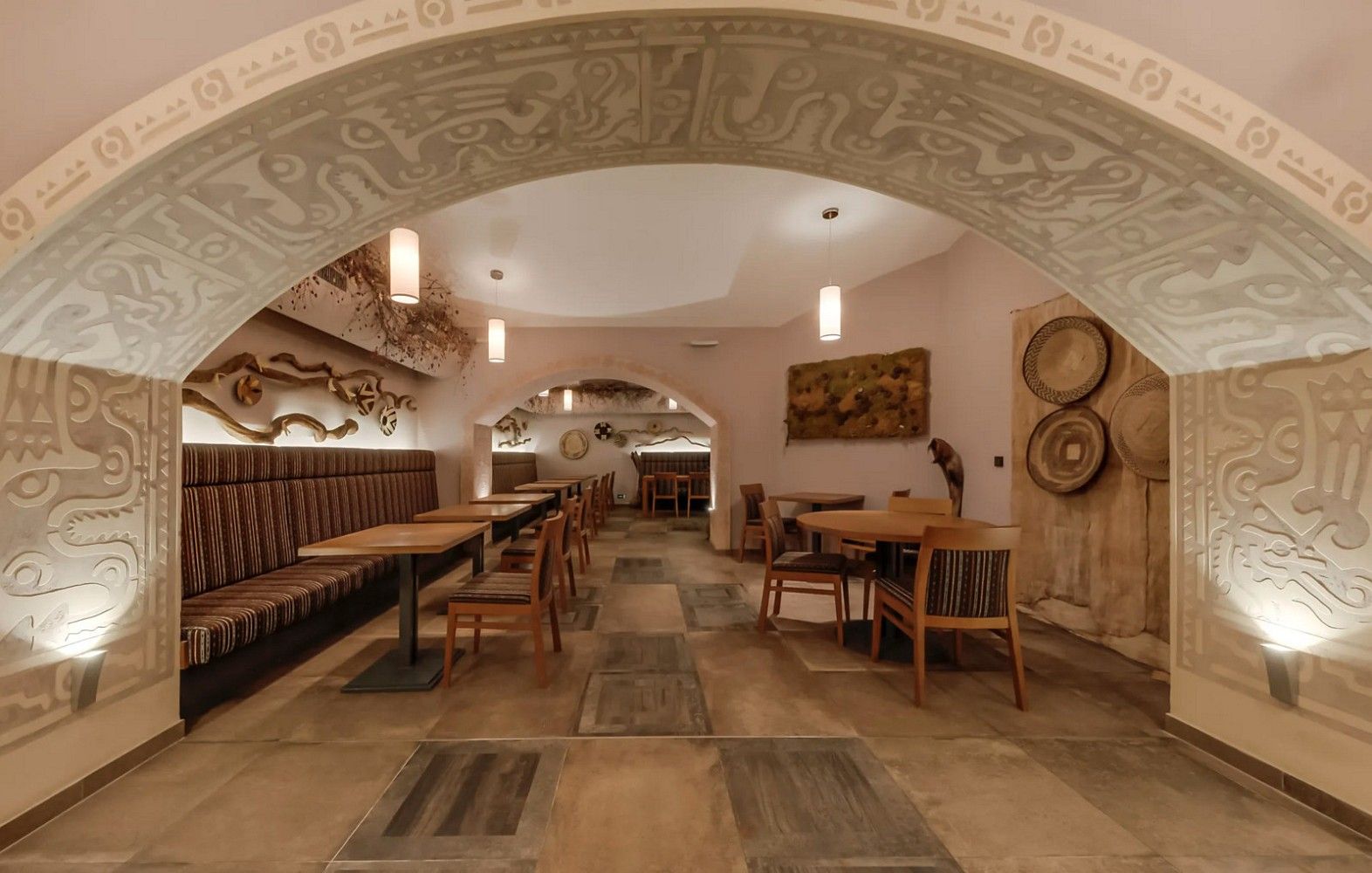 Restaurace, 425 m²