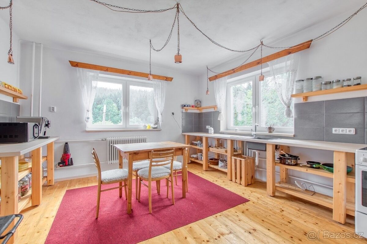 Prodej rodinný dům - 987 65, Slovensko