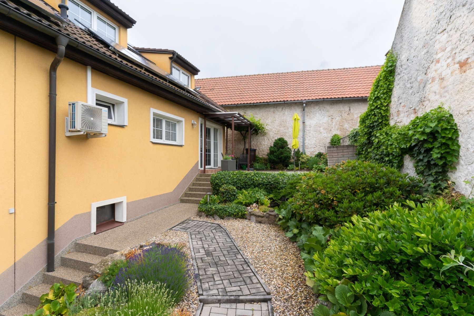 Rodinné domy, Hradešín - Hradešín, Středočeský kraj, 123 m² - 1