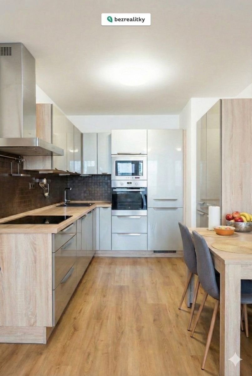 3+kk, Rezlerova, Praha, 65 m²