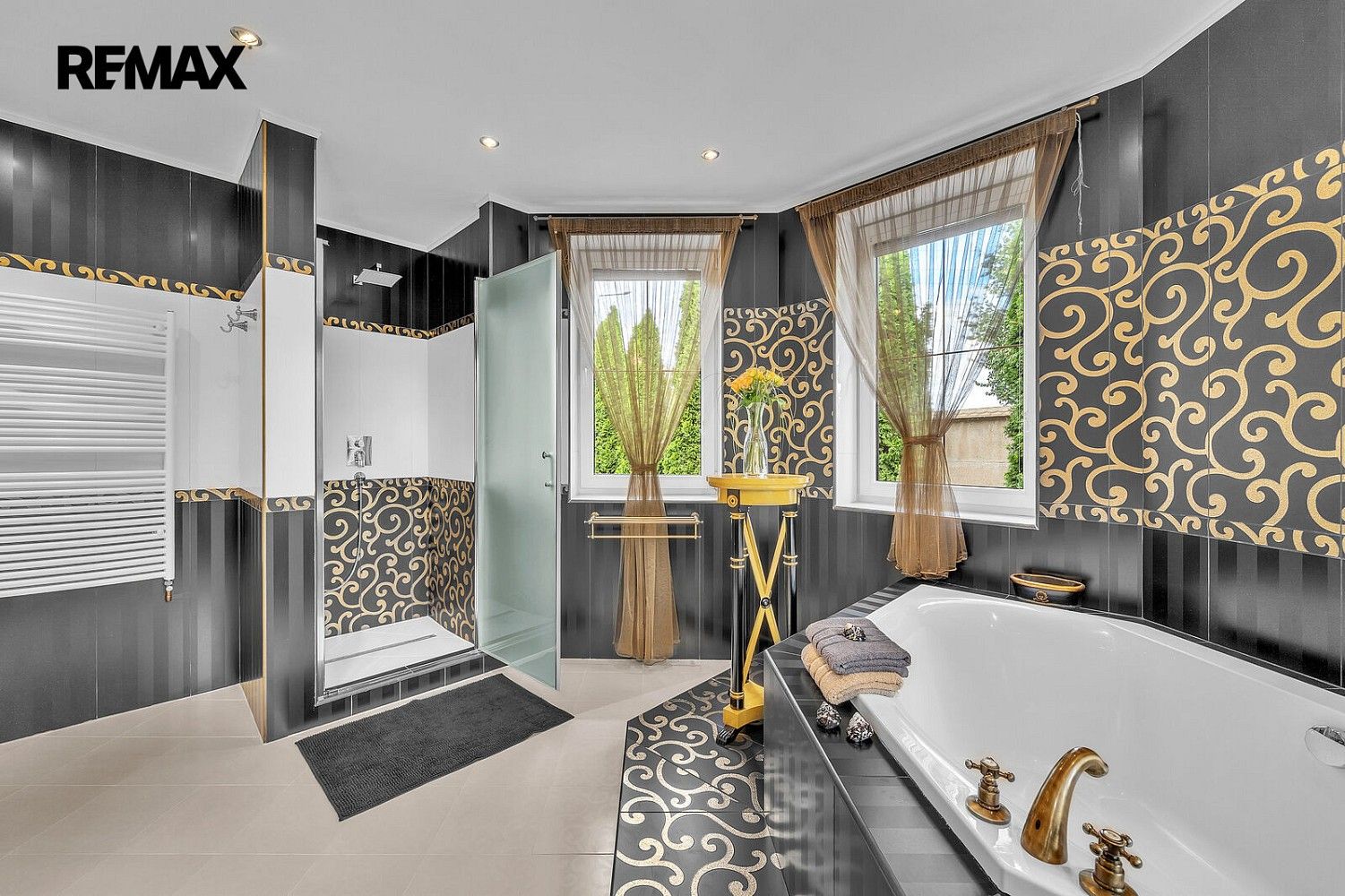 Rodinný dům · 285 m² · Šestajovice, okres Praha-východ, Středočeský kraj - 4