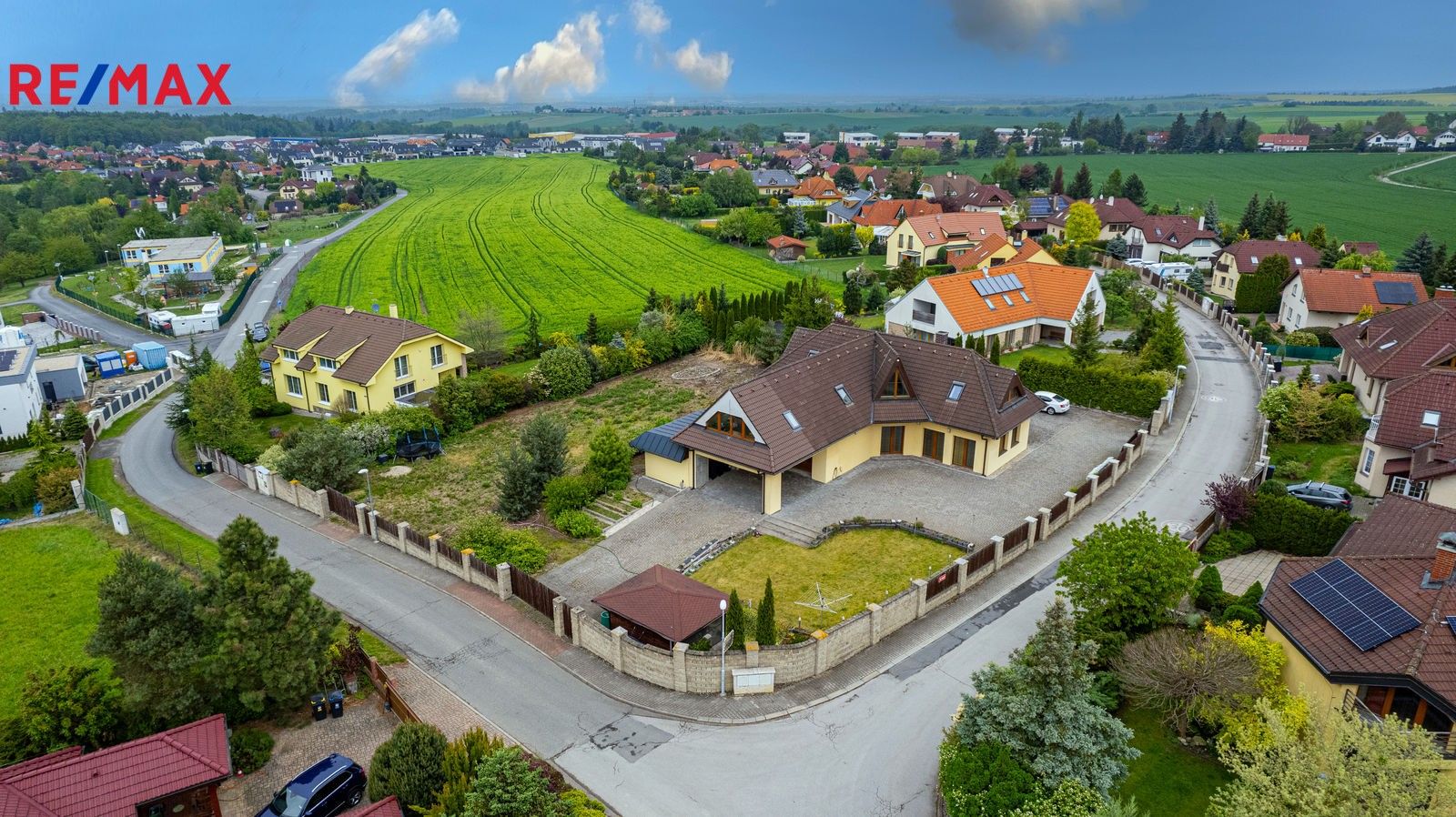 Prodej rodinný dům - Na Vyhlídce, Sulice, 363 m²