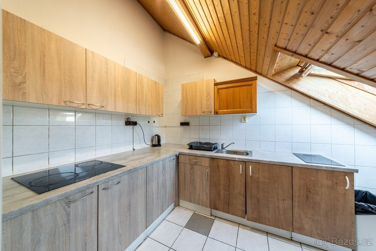 Pronájem byt - Praha, 130 00