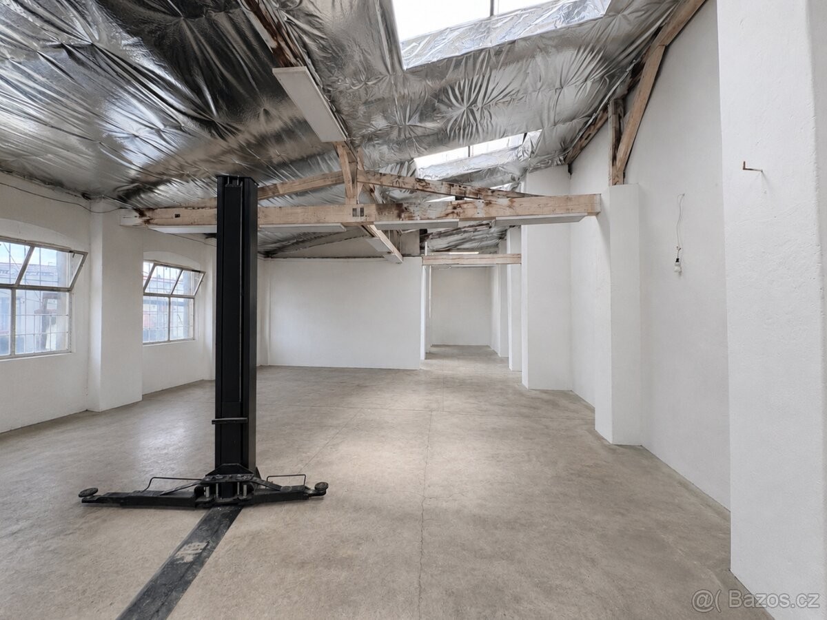 Sklady, Praha, 182 00 - 2