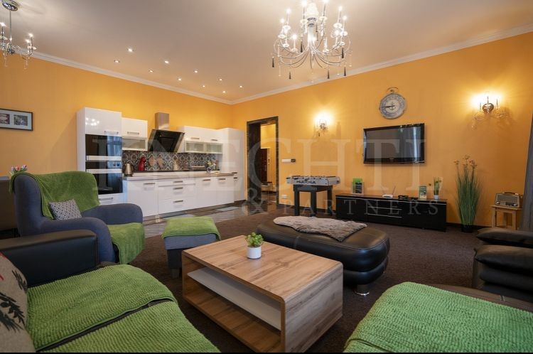 3+kk, Na Vyhlídce, Karlovy Vary, 94 m²