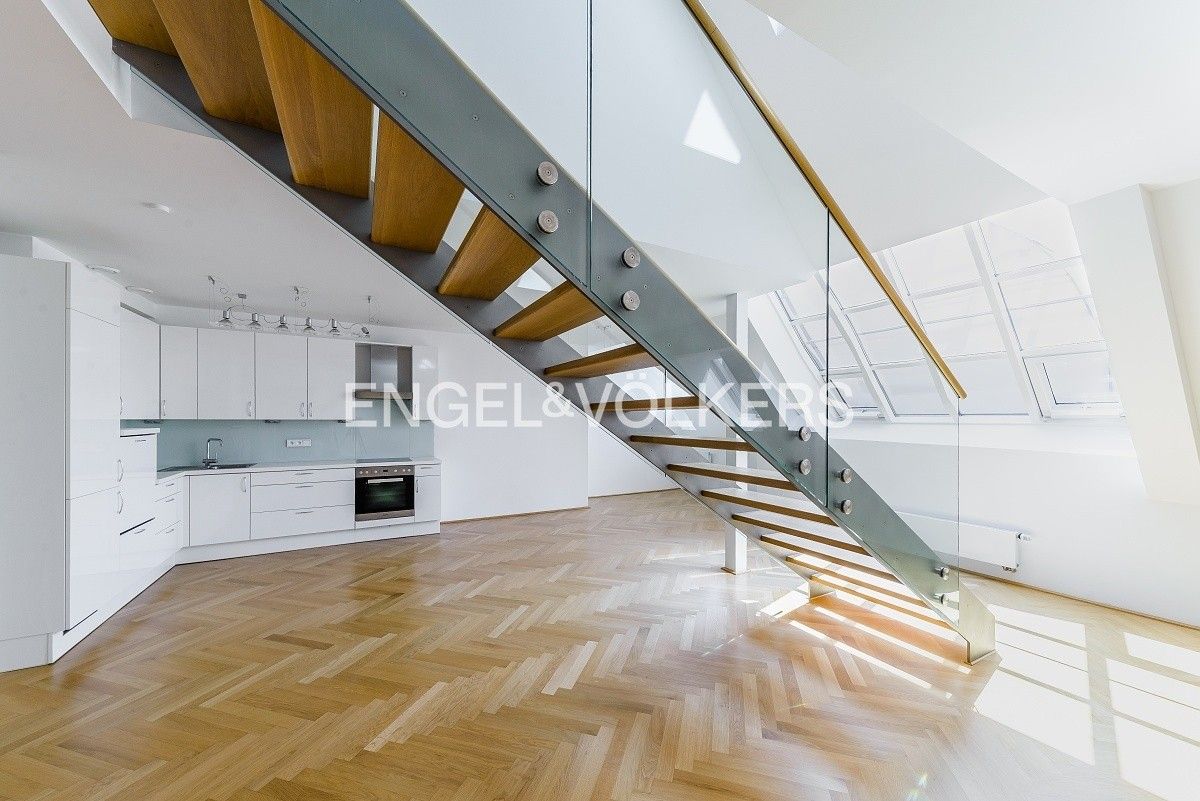 4+kk, Římská 1198, Praha Vinohrady, 168 m² - 1
