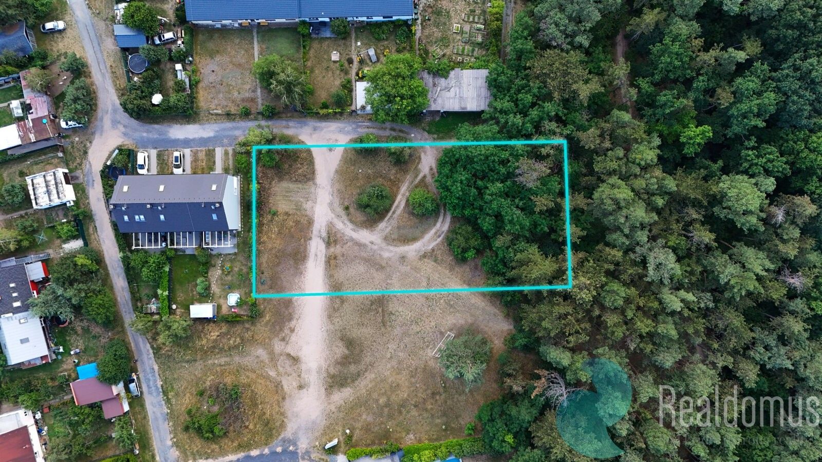 Pozemek pro bydlení, 1 605 m²