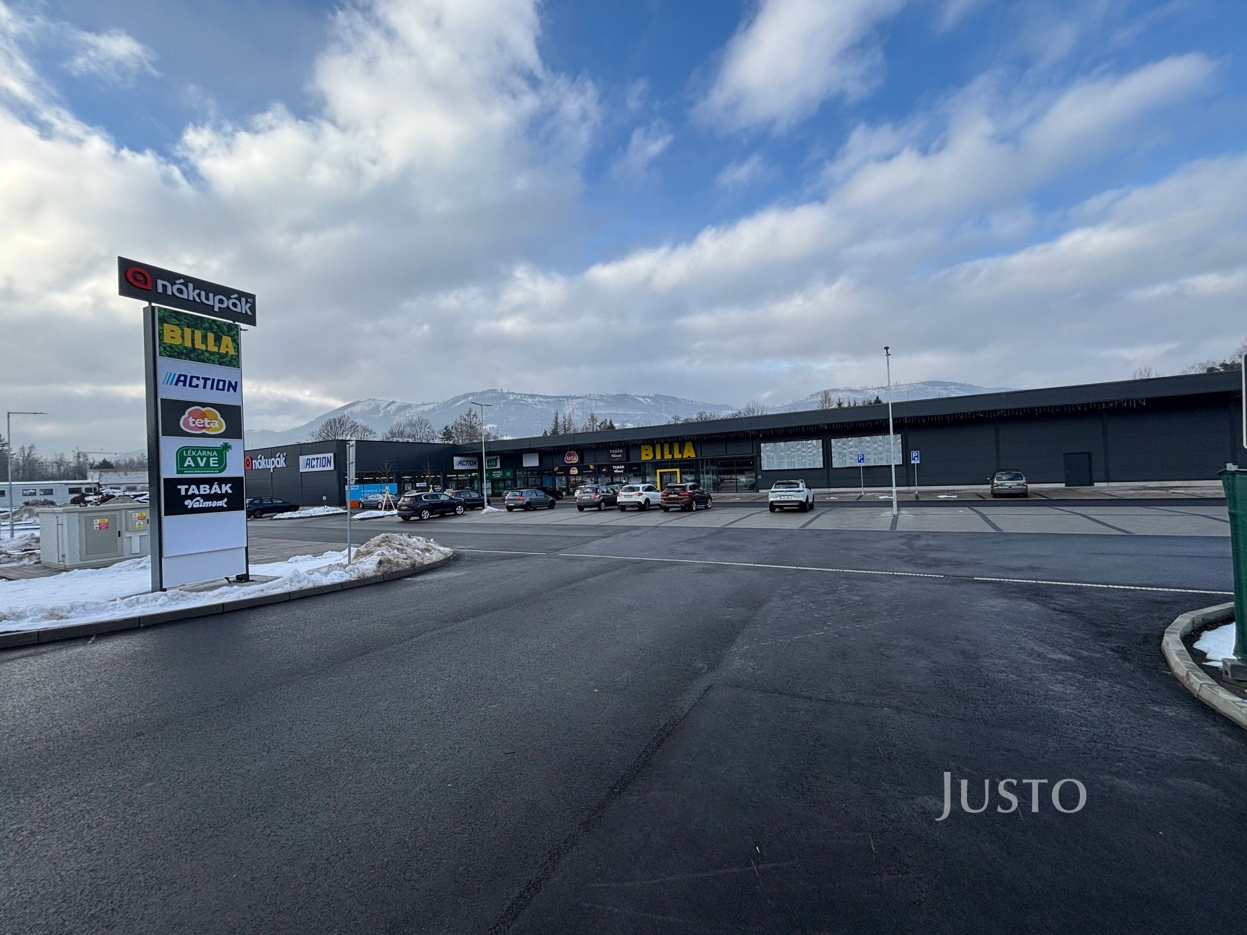 Pronájem obchodní prostory - Pstruží, 160 m²