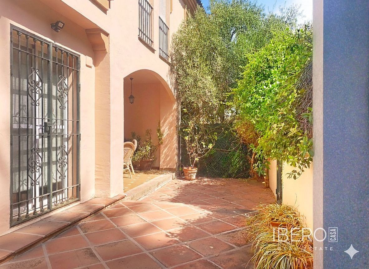 Prodej rodinný dům - Guadalmina Alta, ES, 254 m² - 2
