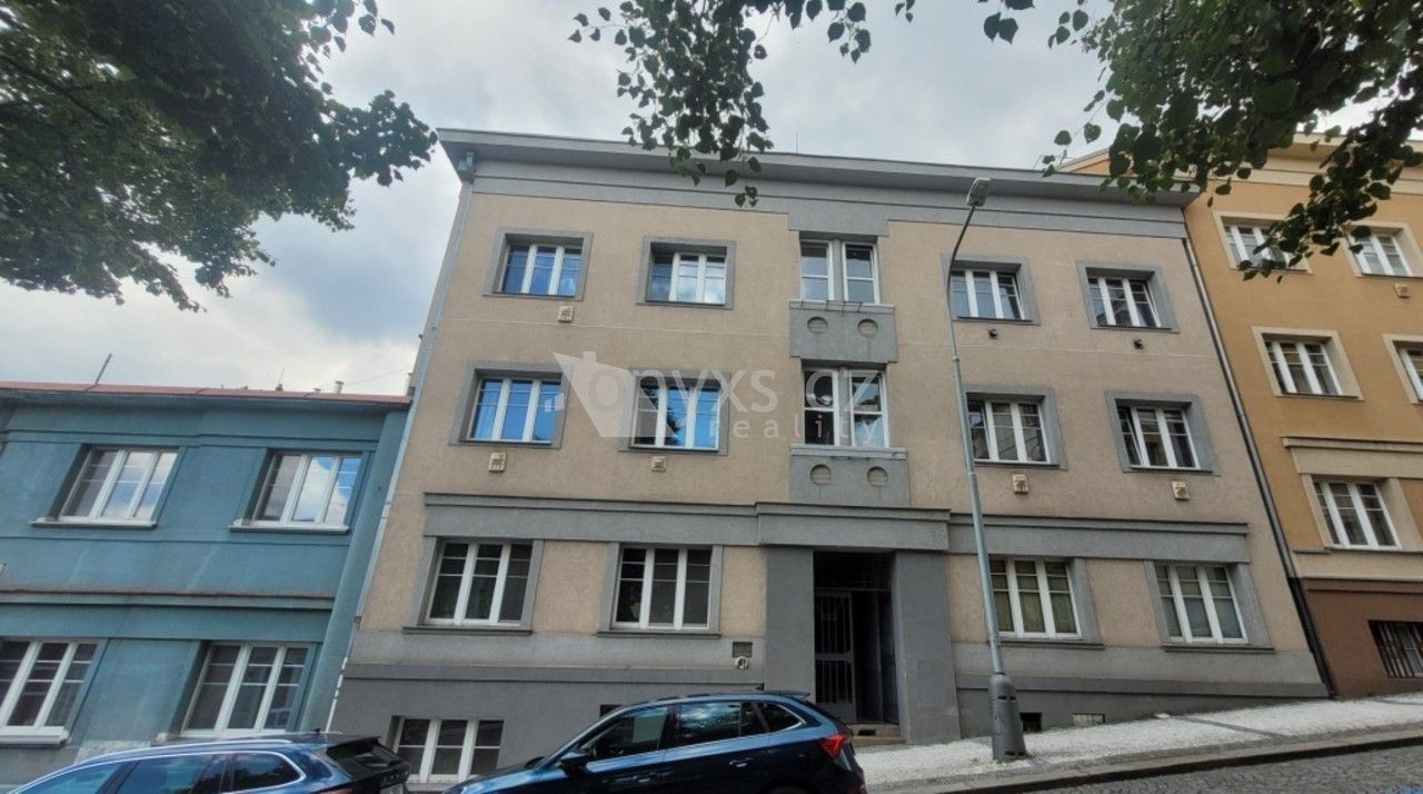 2+kk, Za Strahovem, Praha, 41 m² - 2