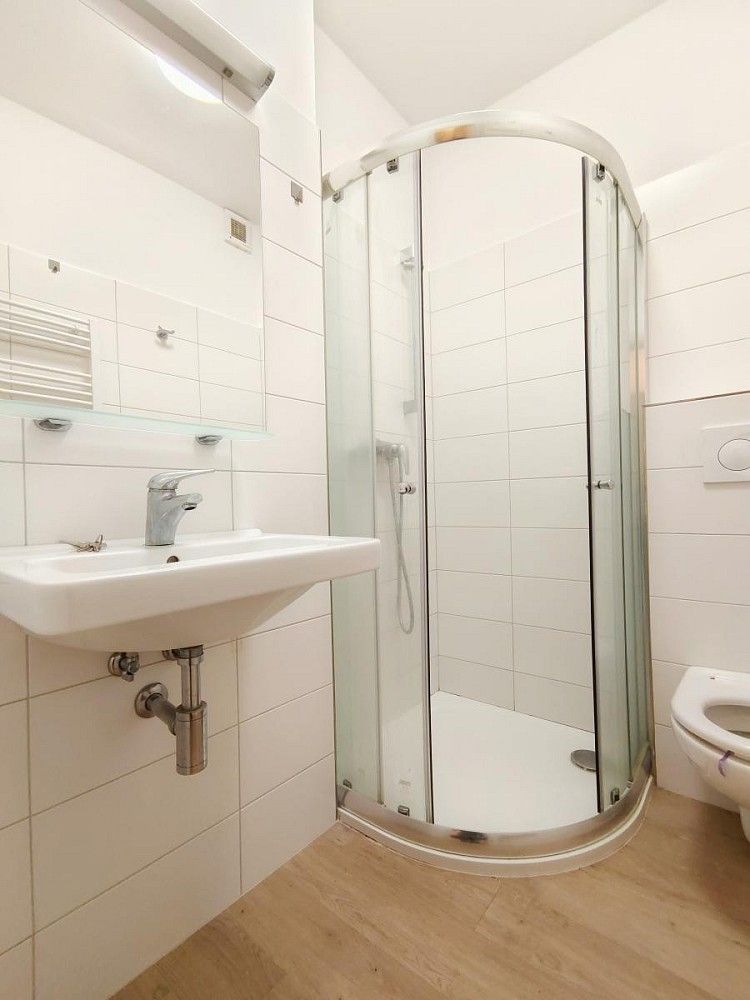 Pronájem byt 2+kk - Krnov - Pod Bezručovým vrchem, okres Bruntál, Moravskoslezský kraj, 30 m² - 5
